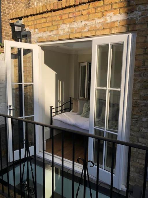 לונדון Stylish 3-Bedroom Flat In Kensington מראה חיצוני תמונה