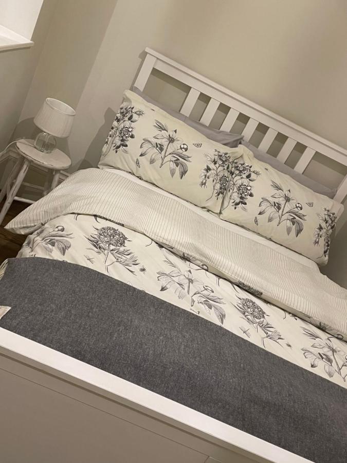 לונדון Stylish 3-Bedroom Flat In Kensington מראה חיצוני תמונה