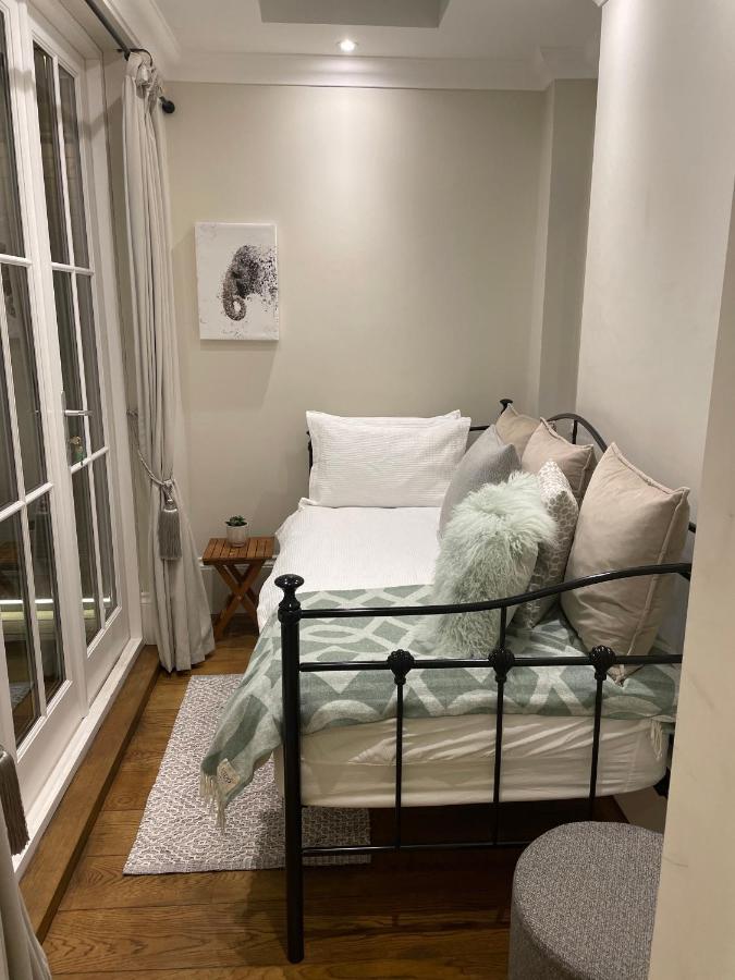 לונדון Stylish 3-Bedroom Flat In Kensington מראה חיצוני תמונה